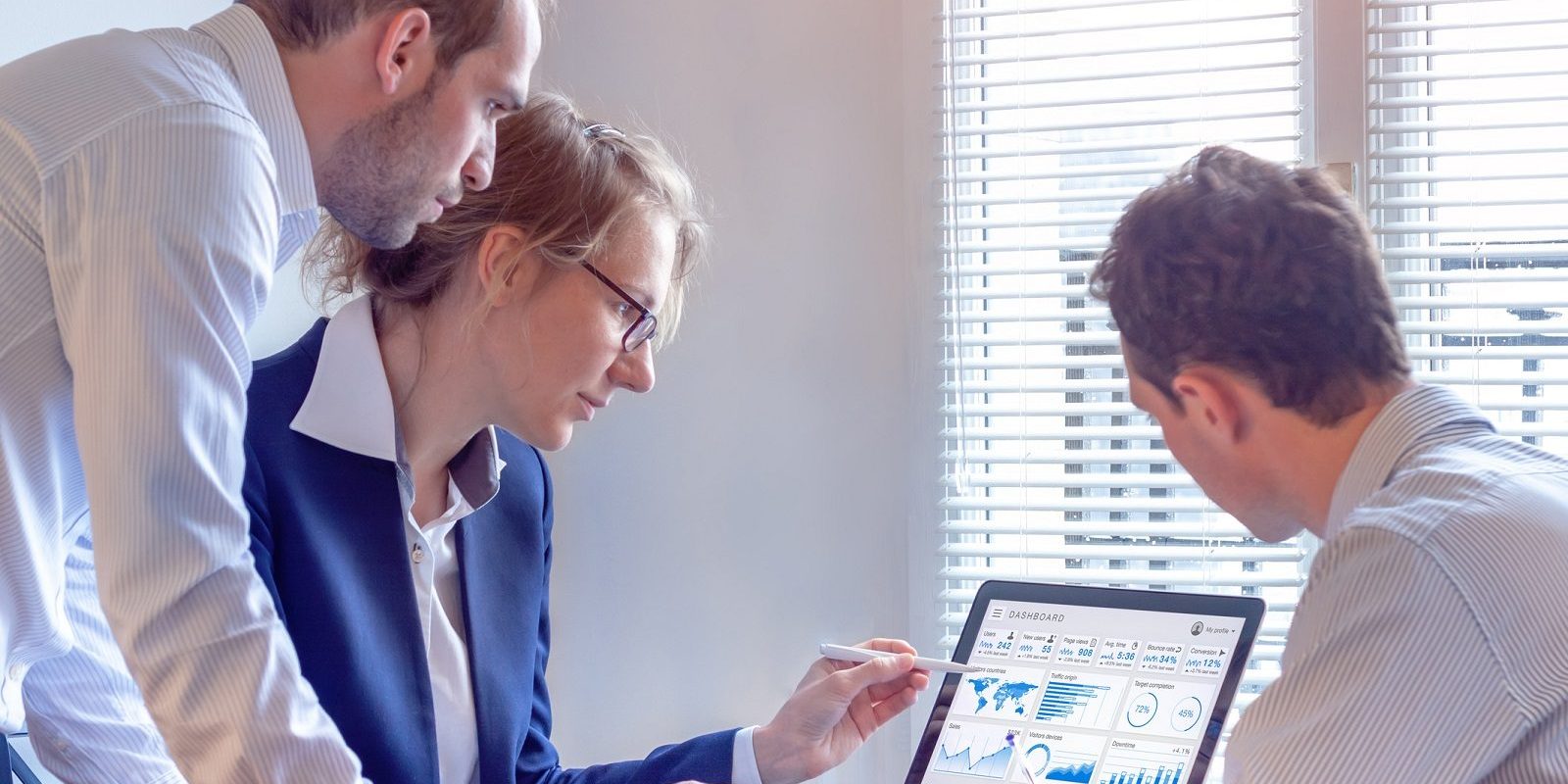 zalety reklamy internetowej Internet